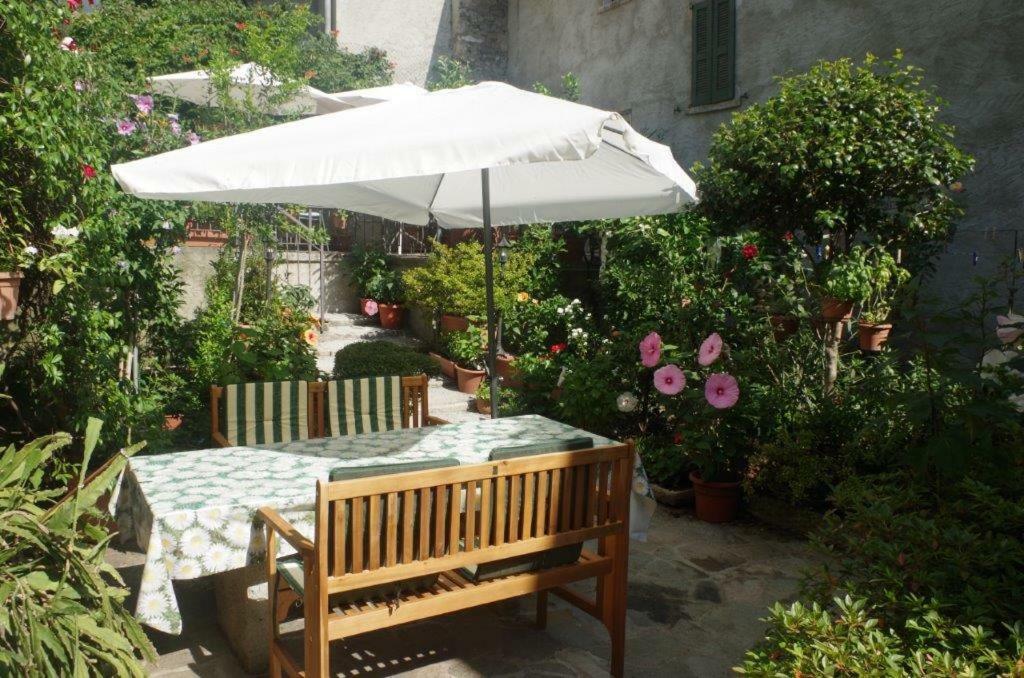 B&B Zia Lina Dongo Zewnętrze zdjęcie